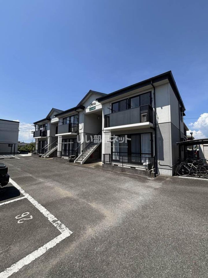 バリュージュ富の原 E棟の外観画像
