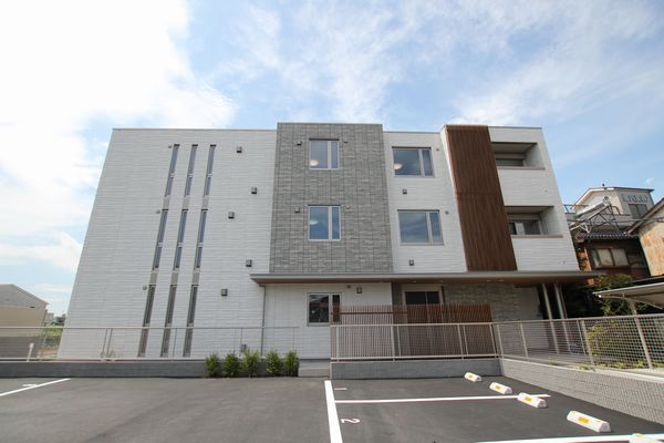 ルミエール新川崎の外観画像