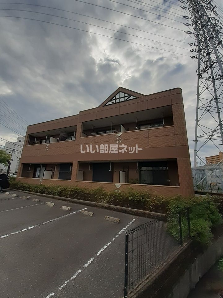 エリーナの外観画像