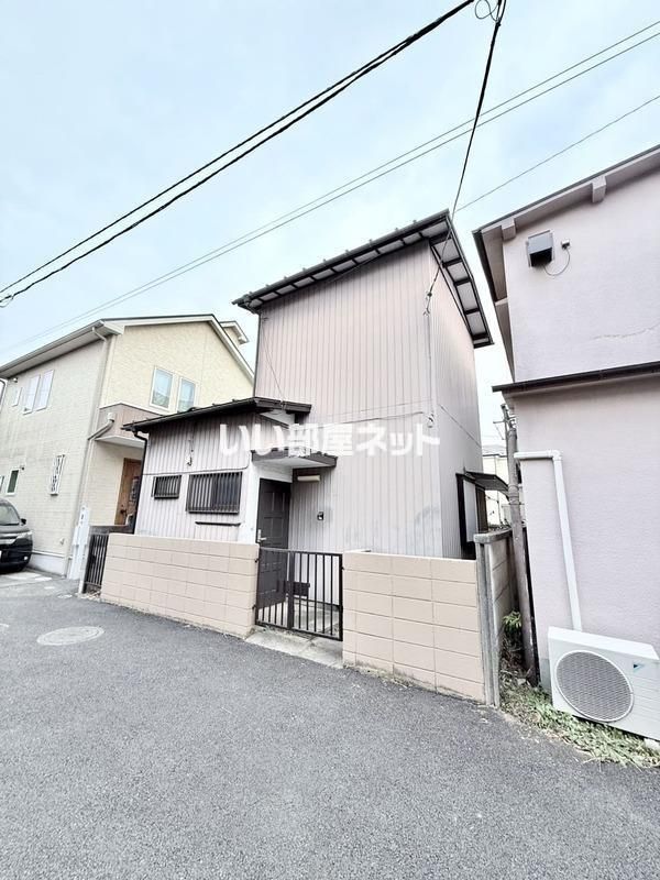 立川市栄町貸戸建の外観画像