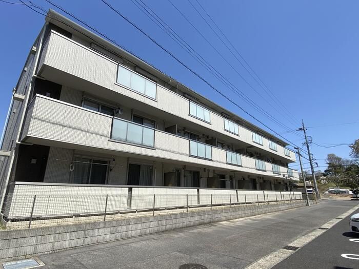 クリア トゥレスAの外観画像