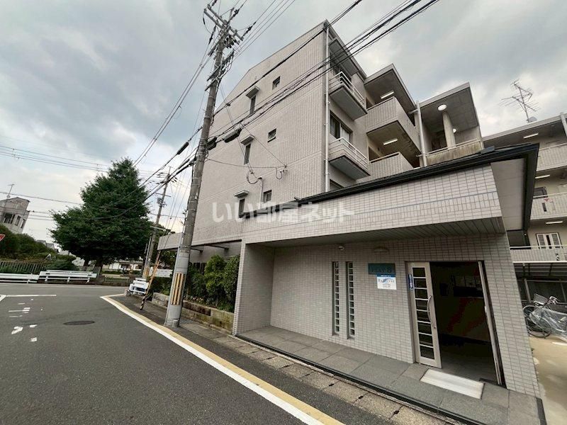 フラット8の外観画像