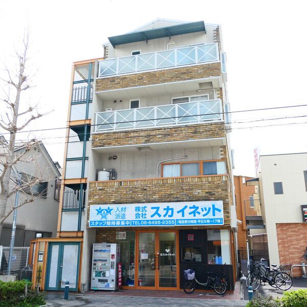 スタジオ・ニュートラッドの外観画像
