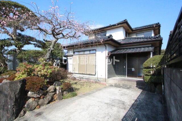 星和台戸建の外観画像