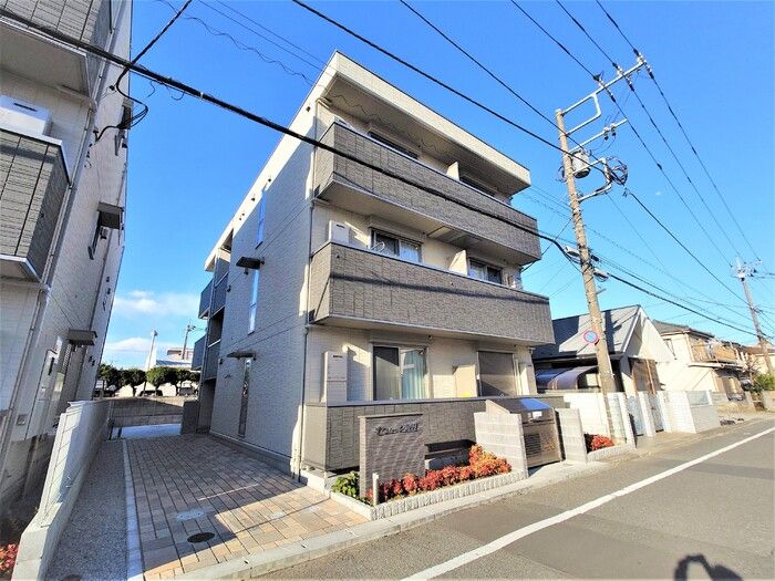 セジュール河辺の外観画像