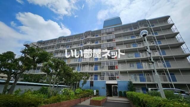 鶴見スカイハイツA棟の外観画像
