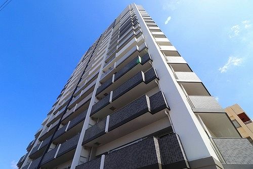 プレサンスロジェ国際通りレーヴタワーの外観画像