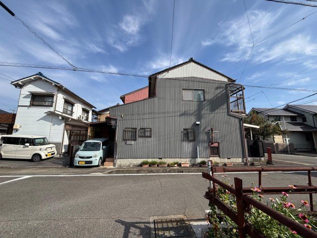 ハミングバードハウスの外観画像