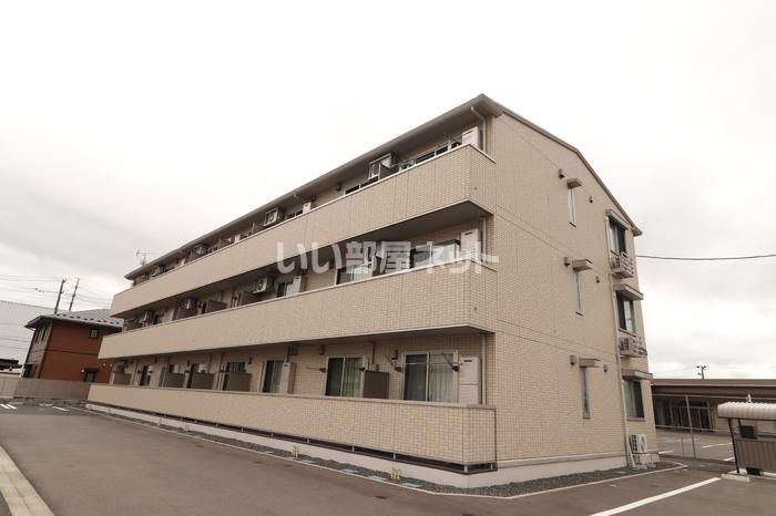 セジュールメグⅢの外観画像