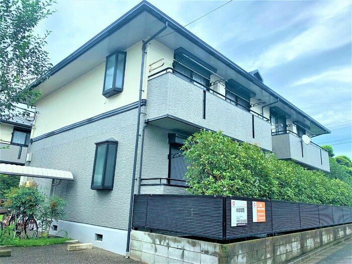 シャトレJINDAI A棟の外観画像