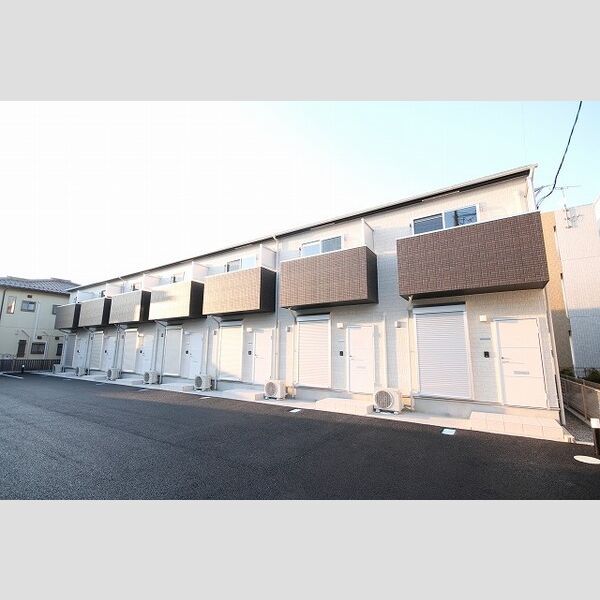 Maisonette land 弥富駅の外観画像