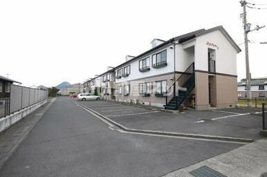 メゾンベール B棟の外観画像
