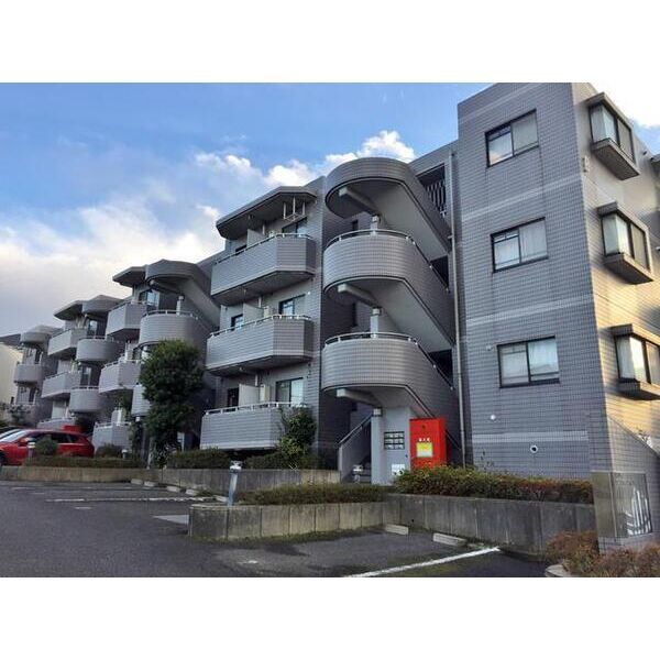 ロイヤル二俣川B棟の外観画像