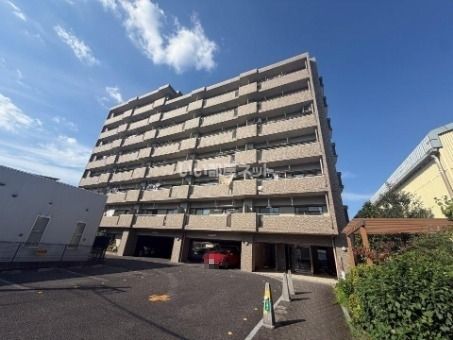 ロイヤルスクエアの外観画像