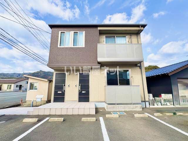 クラーションこまちの外観画像