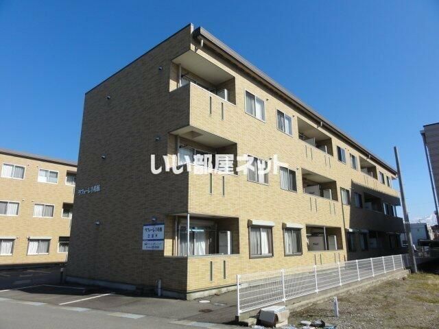 ラフォーレ1号棟の外観画像