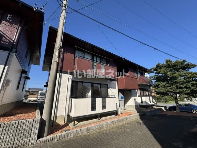 セジュール亀山F棟の外観画像
