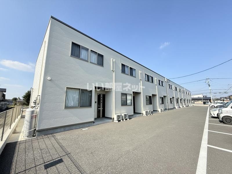 ヴェルジュ室岡A棟の外観画像