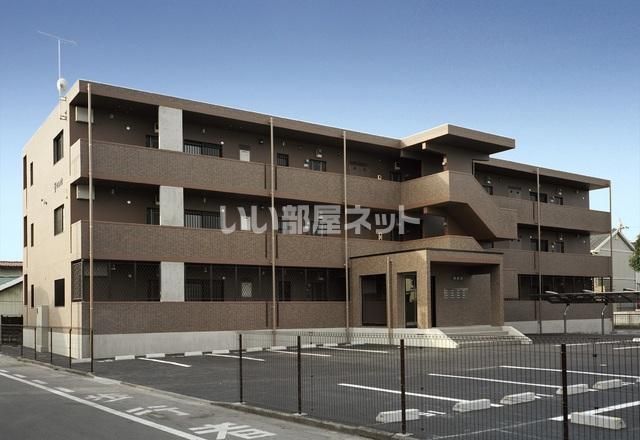 エフ プラッツの外観画像
