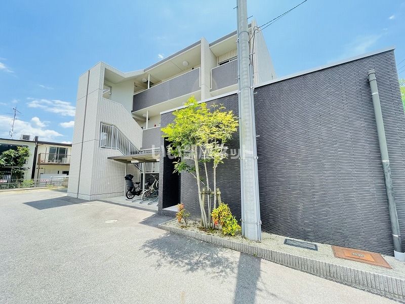 クレスト社台の外観画像