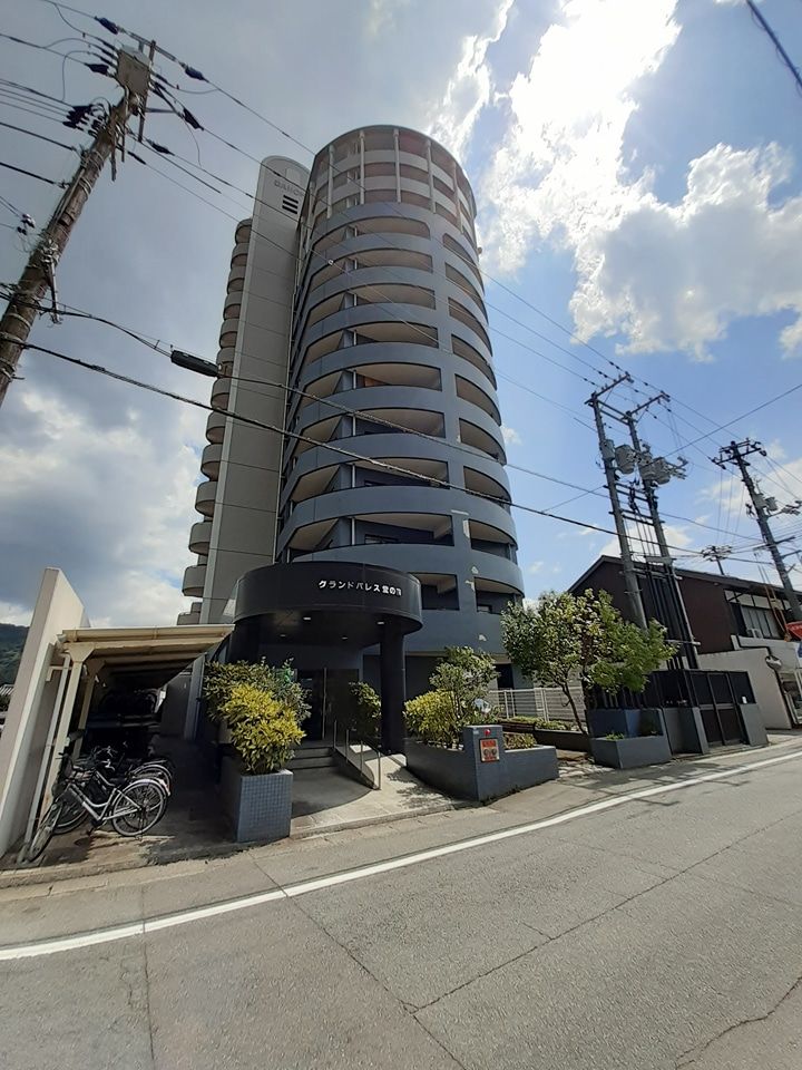 グランドパレス堂の前の外観画像