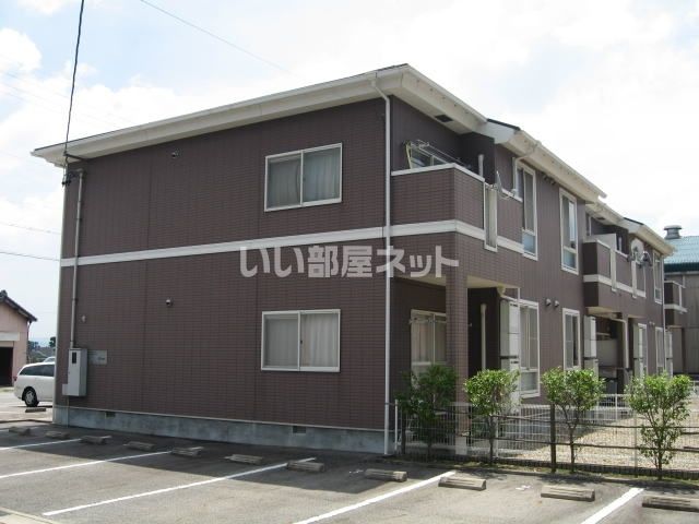 新明ハイツの外観画像