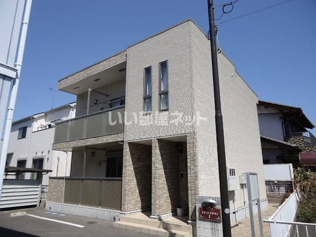 クイーンズタウンEの外観画像