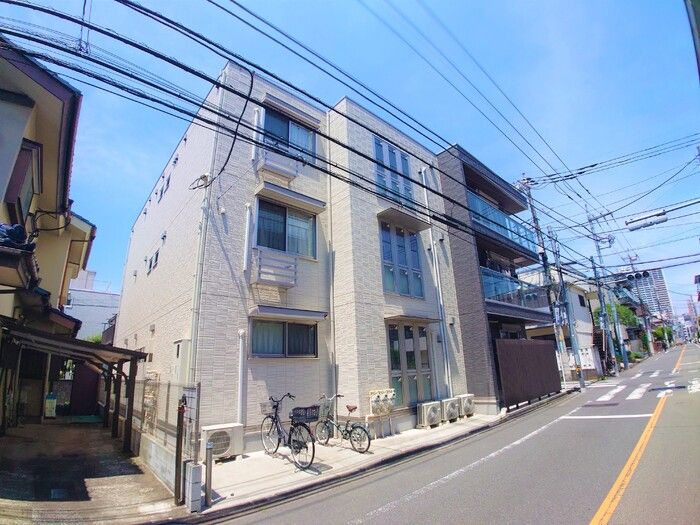 アヴニールの外観画像
