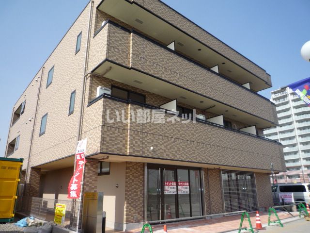 ダイヤモンド サルーンの外観画像