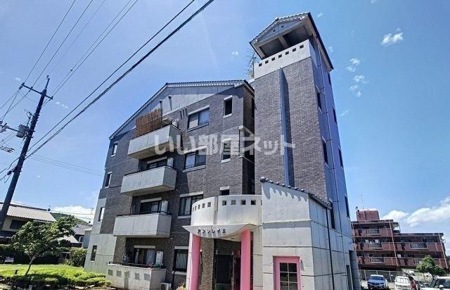アンソレイエの外観画像
