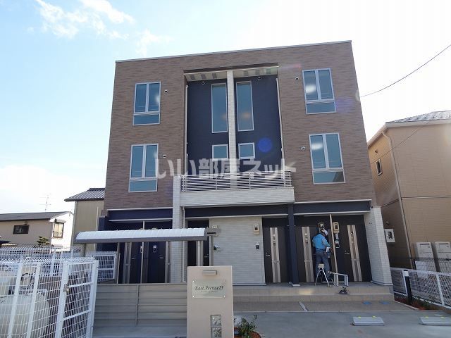 East Avenue 25の外観画像