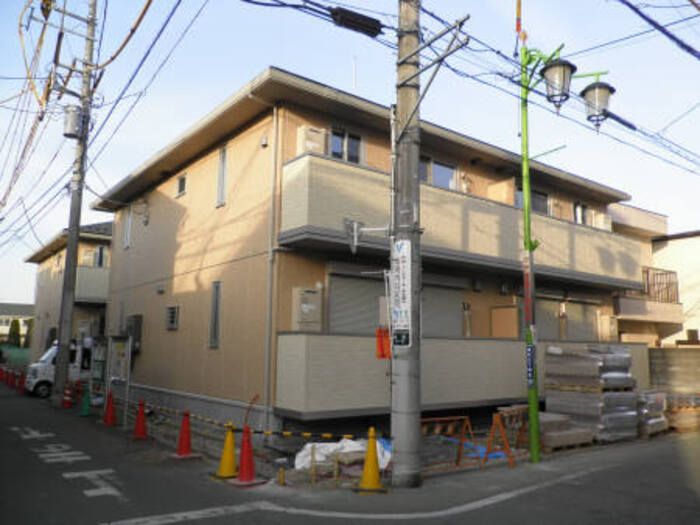 サンク モンタニア C棟の外観画像