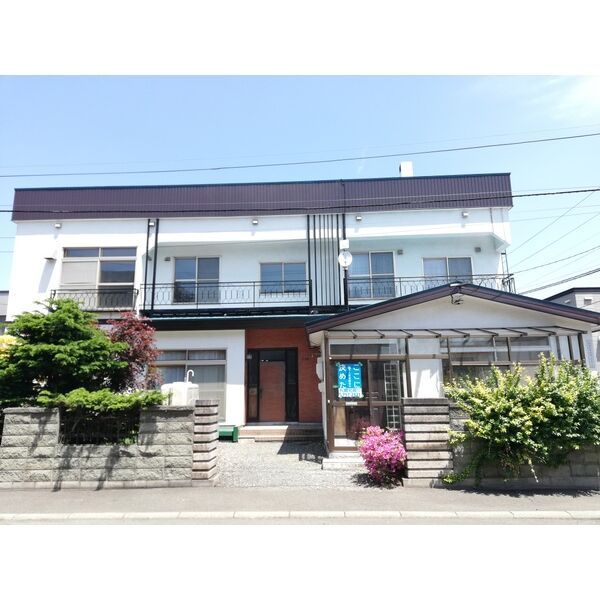 新琴似9条13丁目一棟三戸の外観画像