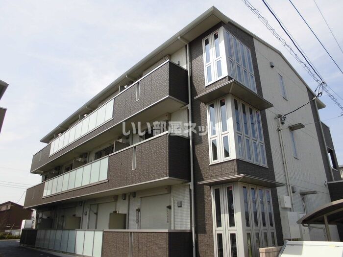 メルヴェーユ三郷中央 Cの外観画像