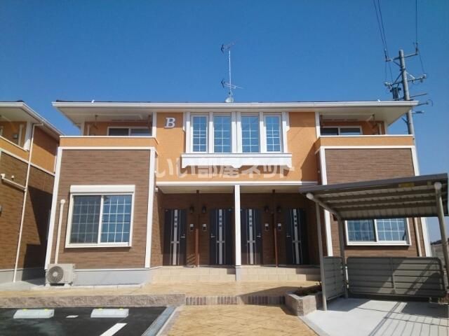 ファミール B棟の外観画像