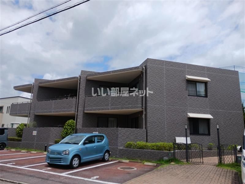 カルシア小戸A棟の外観画像