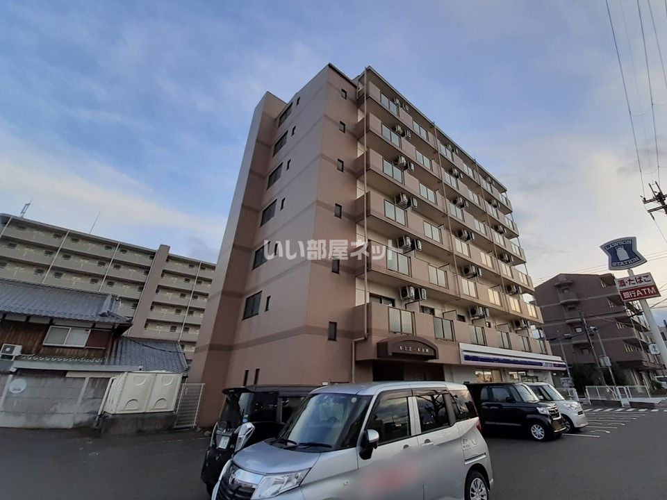 ルミエール吉岡の外観画像