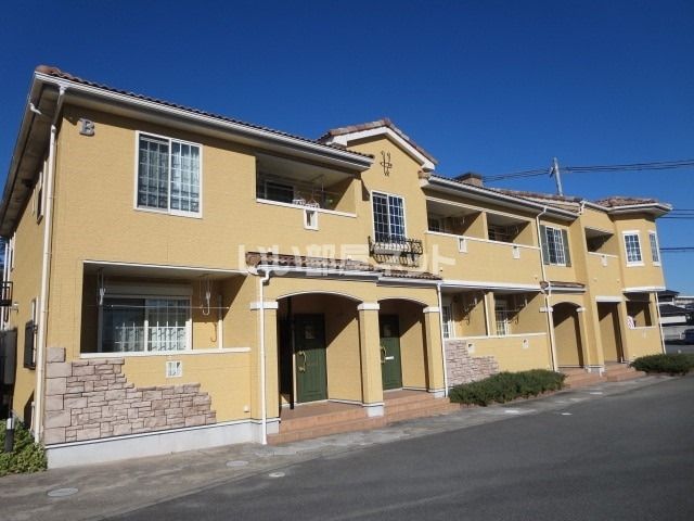 ルシヨン B棟の外観画像