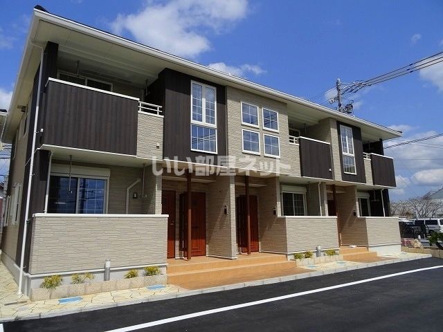 メゾン ドール三田 1号館の外観画像