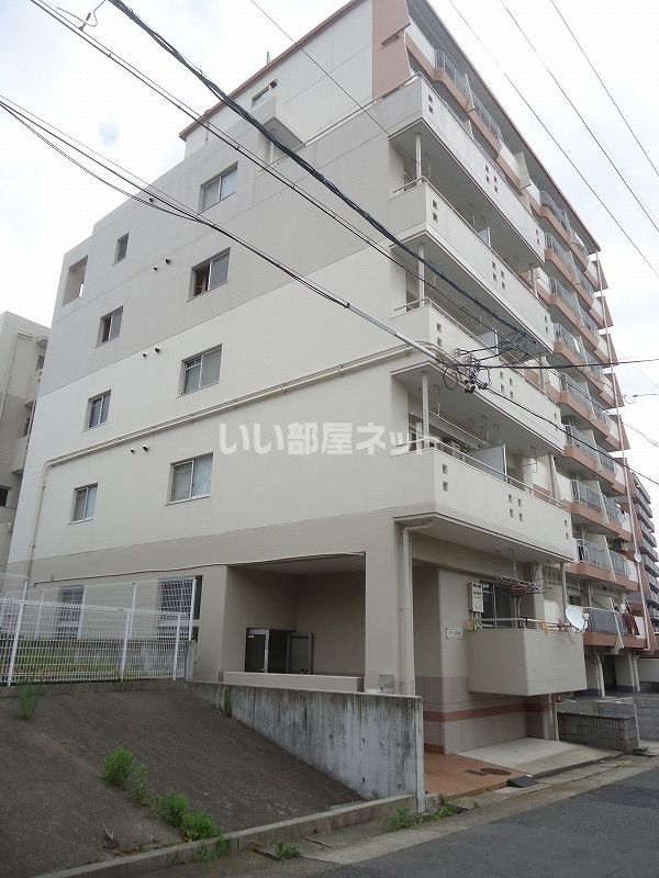 メゾン引山の外観画像