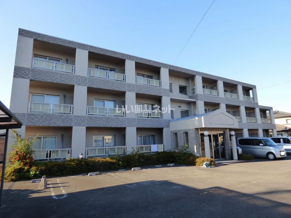 ブリリアント平田の外観画像