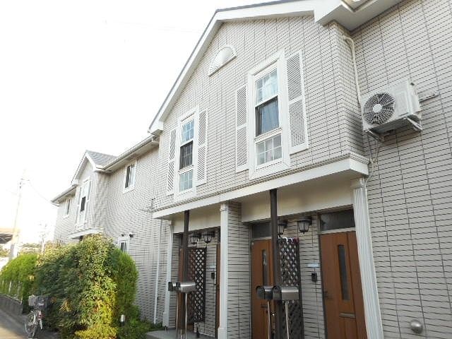 プラークティコの外観画像