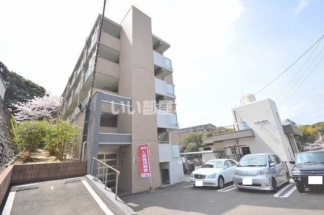 プラトー桜坂の外観画像