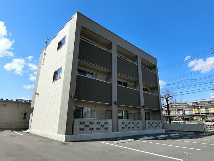 フラッツ市名坂の外観画像