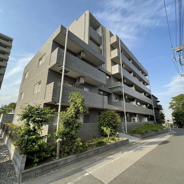 ロイヤルヒルズの外観画像