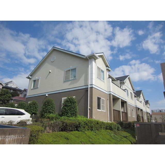 メイプルコート江田の外観画像