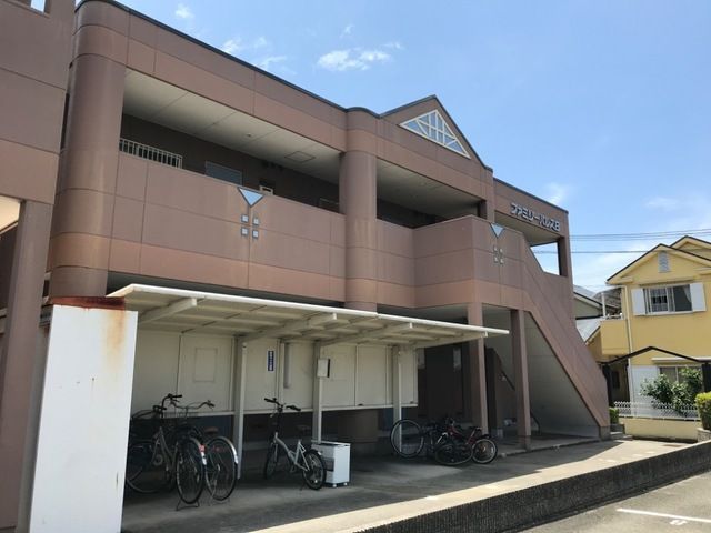 ファミリーパレスBの外観画像