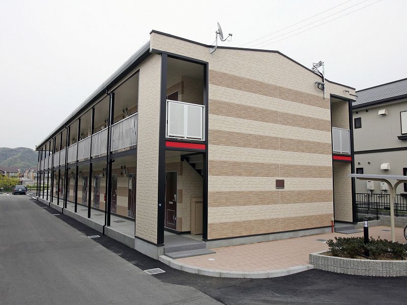 レオパレスチェディgroveⅡの外観画像