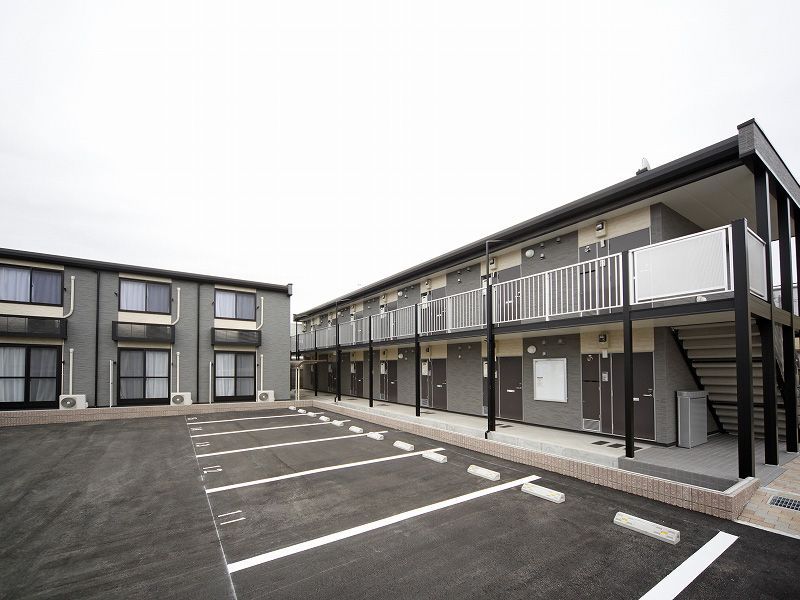 レオパレスコスモス今在家の外観画像