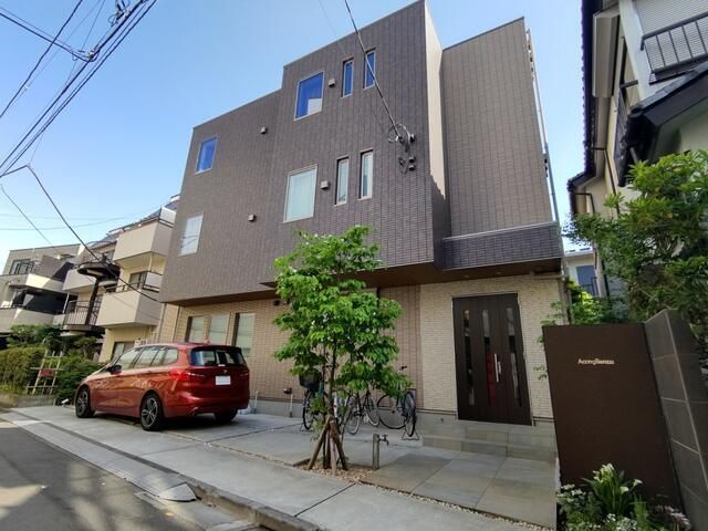アコリエンツァ 201の外観画像